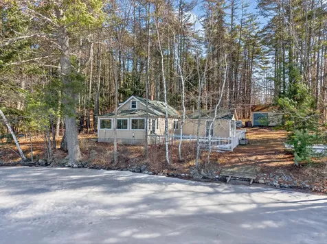 25 Katheryn Boulevard Casco ME 04015