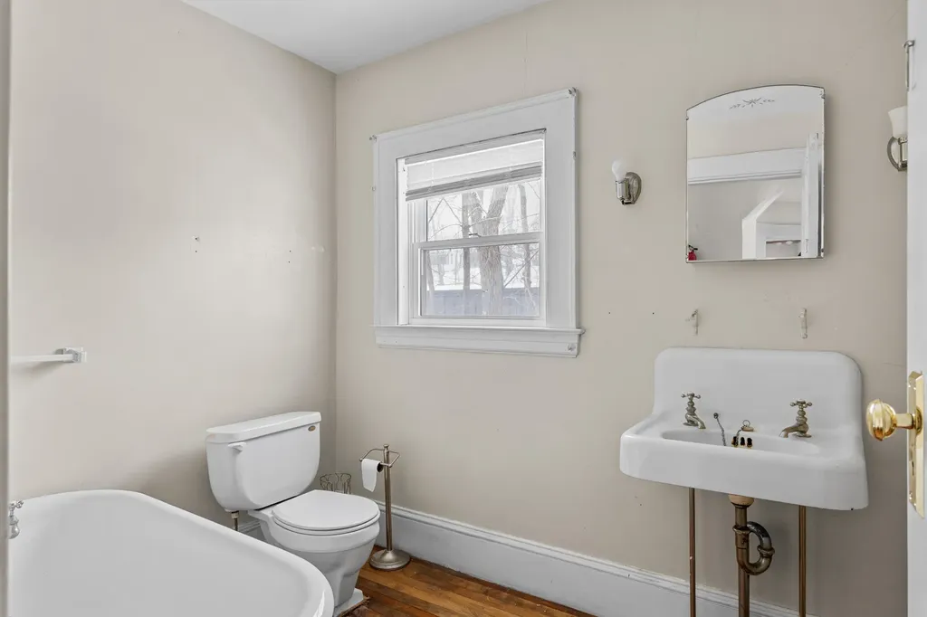 4 Amherst Street Augusta ME 04330
