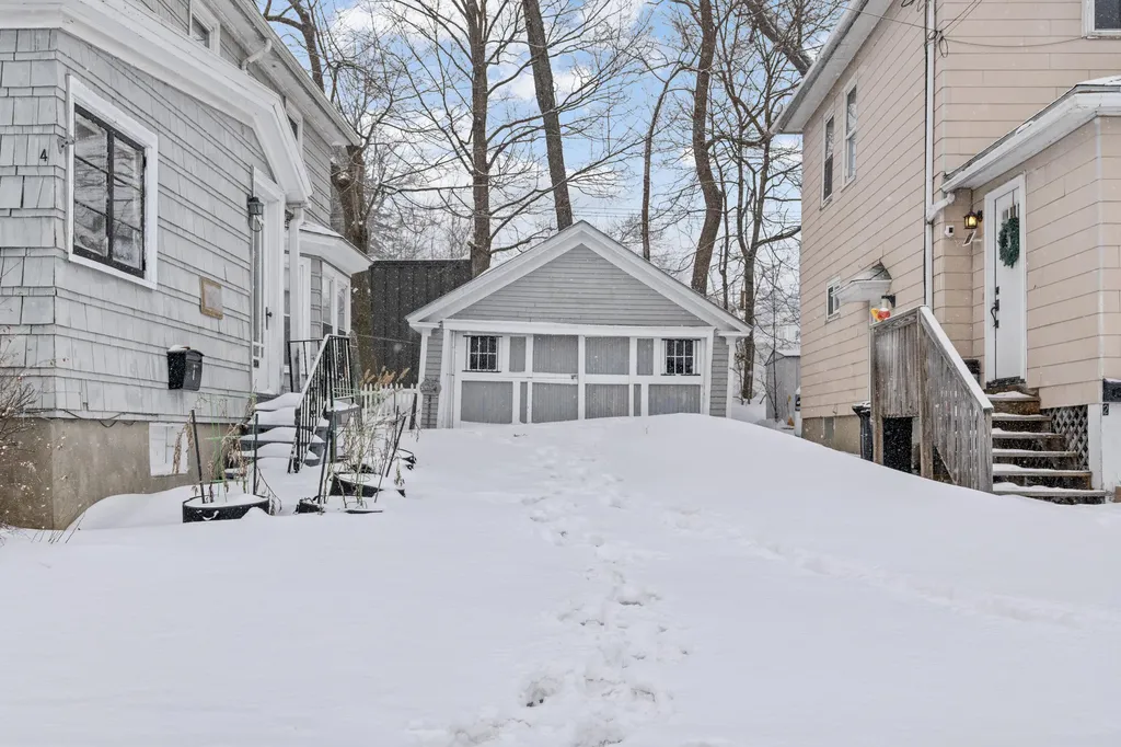 4 Amherst Street Augusta ME 04330