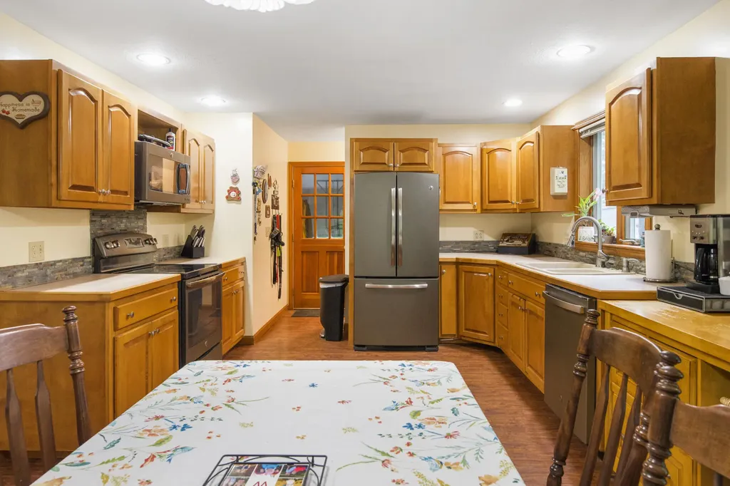69 Cottage Street Hampden ME 04444