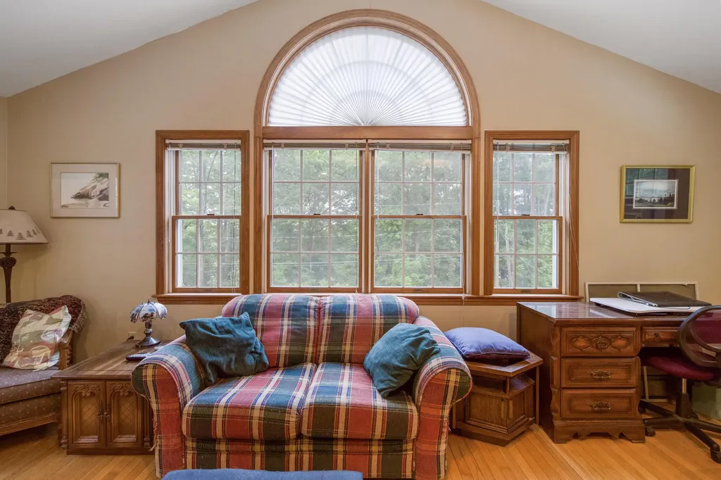 69 Cottage Street Hampden ME 04444