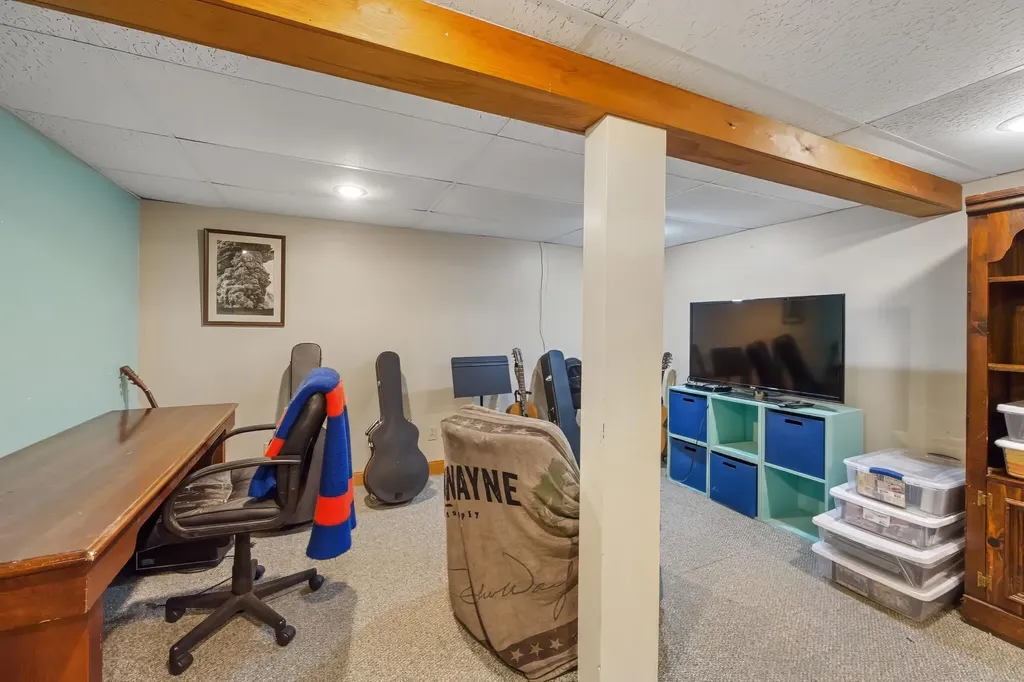 69 Cottage Street Hampden ME 04444