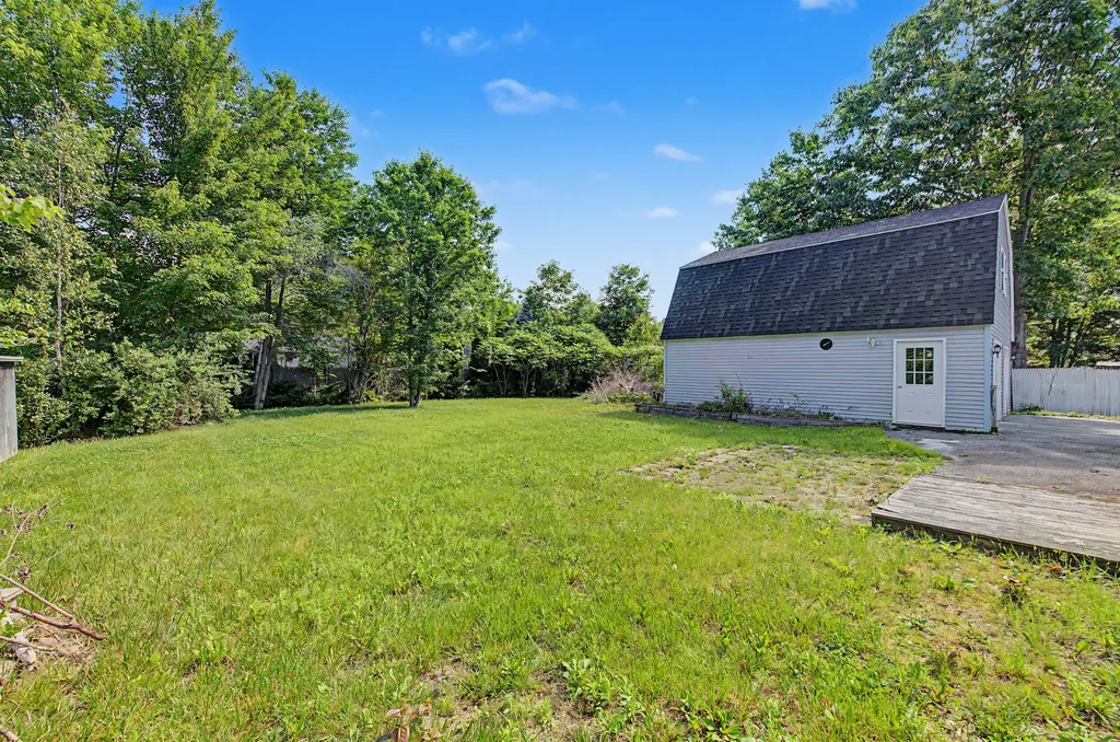 23 Dumas Street Lisbon ME 04252