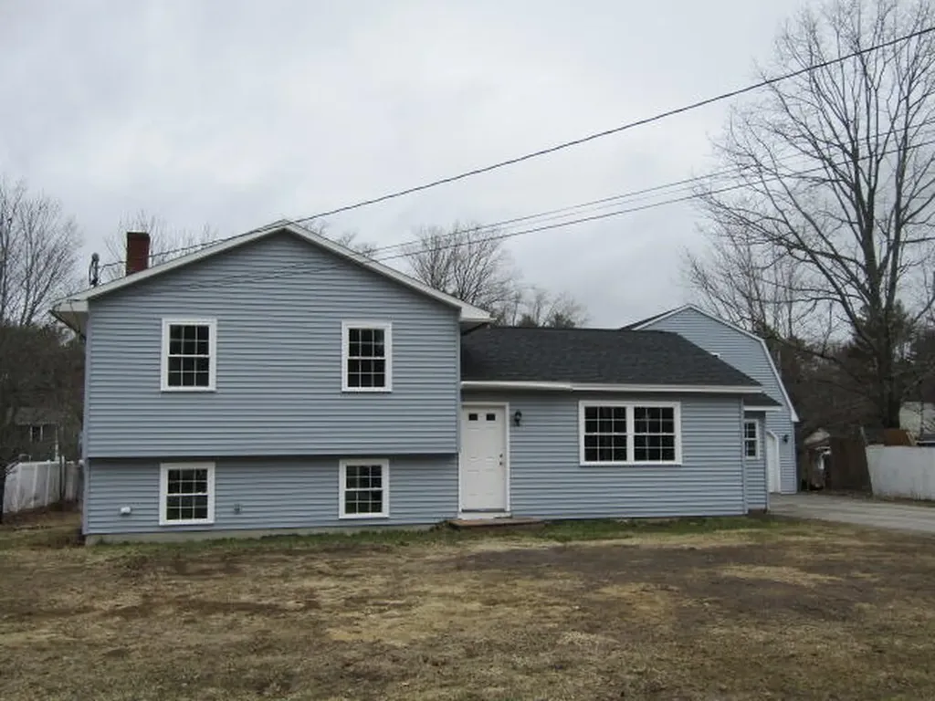 23 Dumas Street Lisbon ME 04252