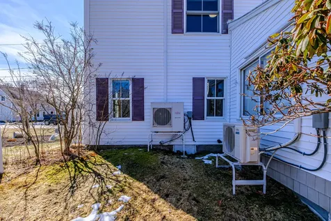 11 Summer Street Norway ME 04268