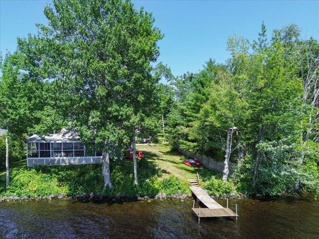 46 Pond Road Eddington ME 04428
