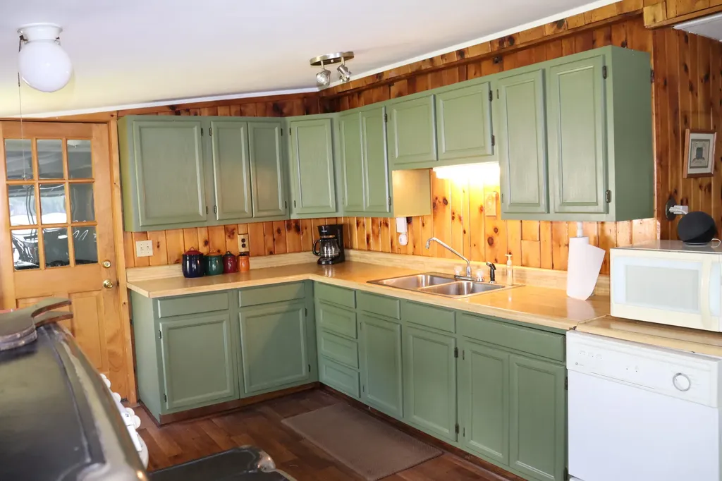 46 Pond Road Eddington ME 04428