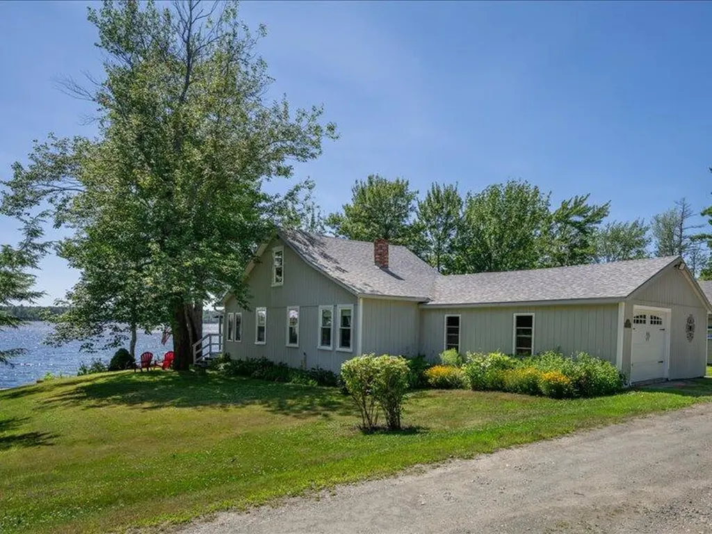 46 Pond Road Eddington ME 04428