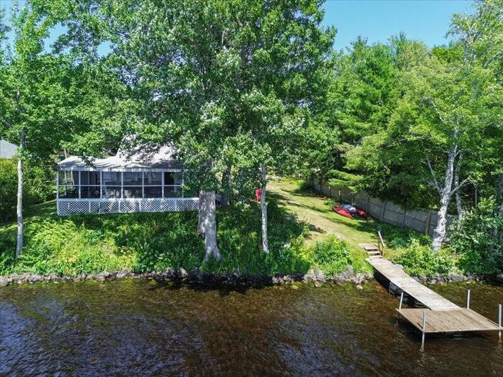 46 Pond Road Eddington ME 04428