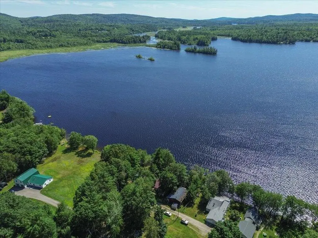 46 Pond Road Eddington ME 04428