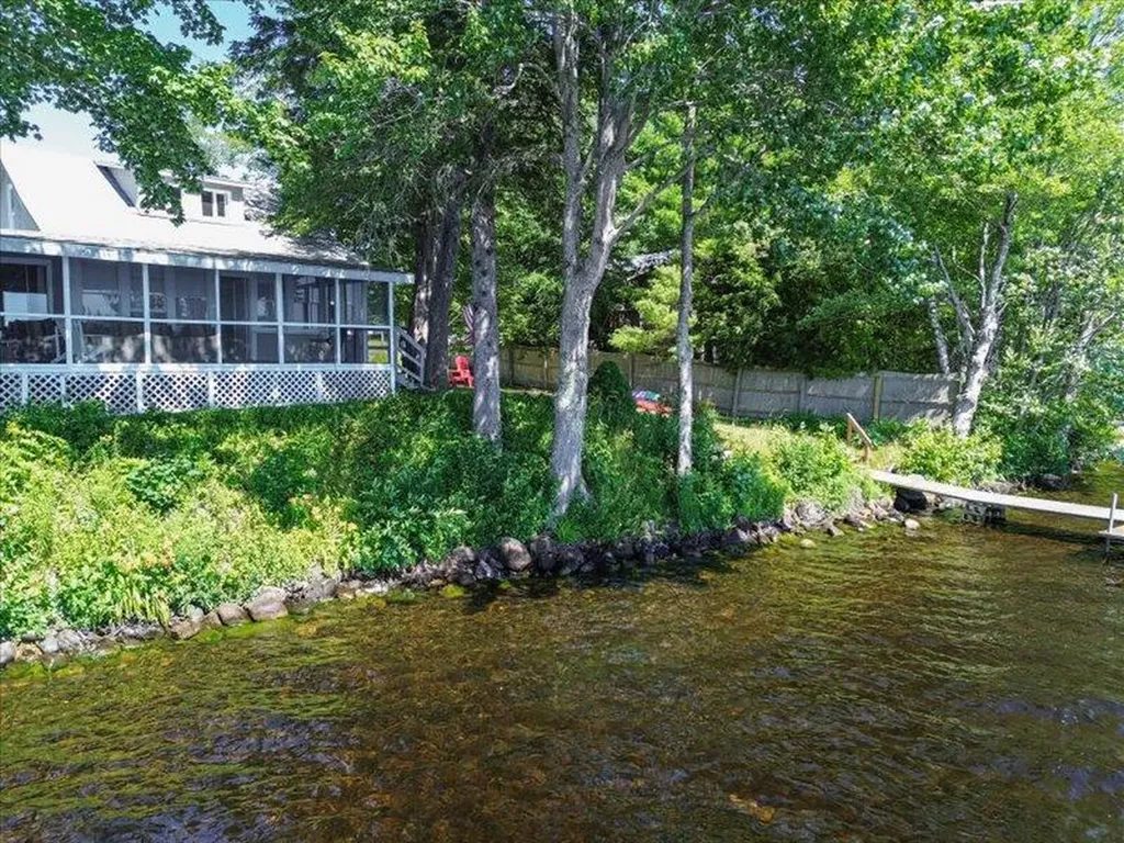 46 Pond Road Eddington ME 04428
