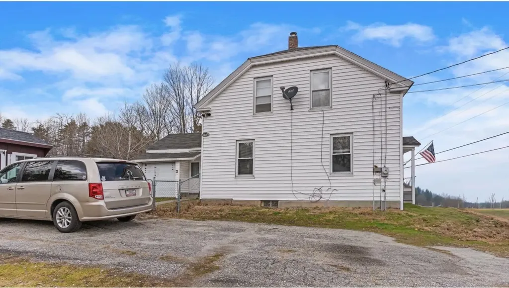 38 Meadow Road Topsham ME 04086