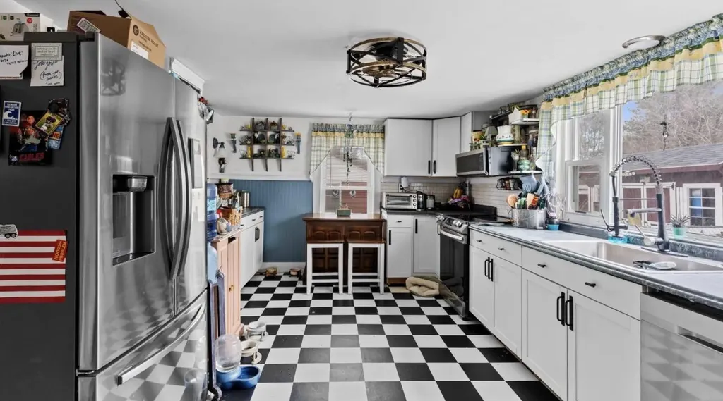 38 Meadow Road Topsham ME 04086