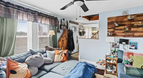 38 Meadow Road Topsham ME 04086