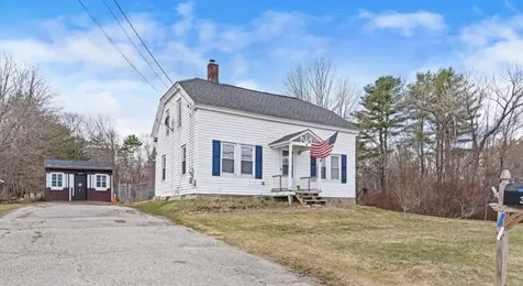 38 Meadow Road Topsham ME 04086