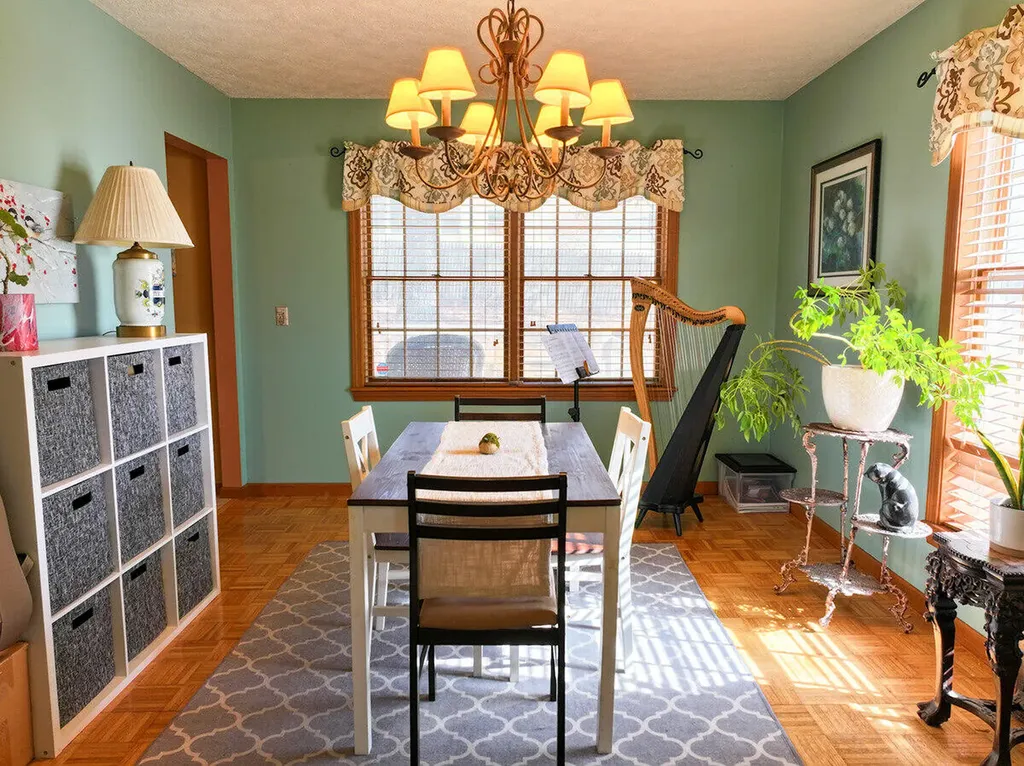 11 Kensington Terrace Lewiston ME 04240