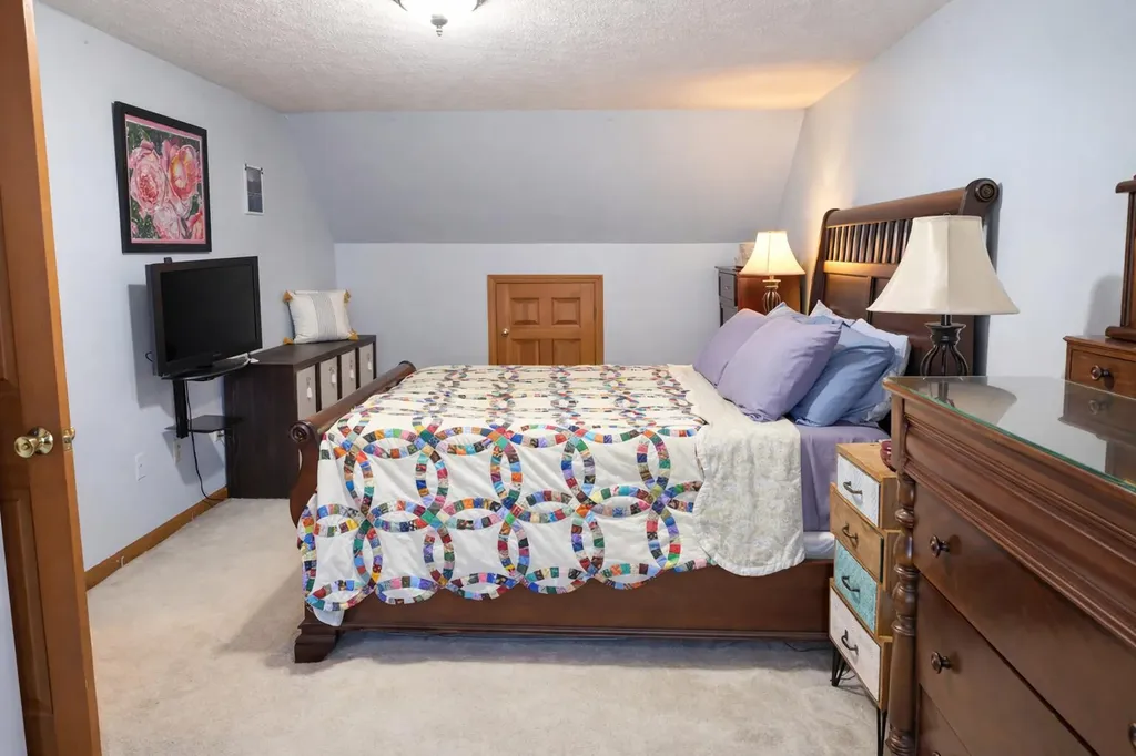 11 Kensington Terrace Lewiston ME 04240