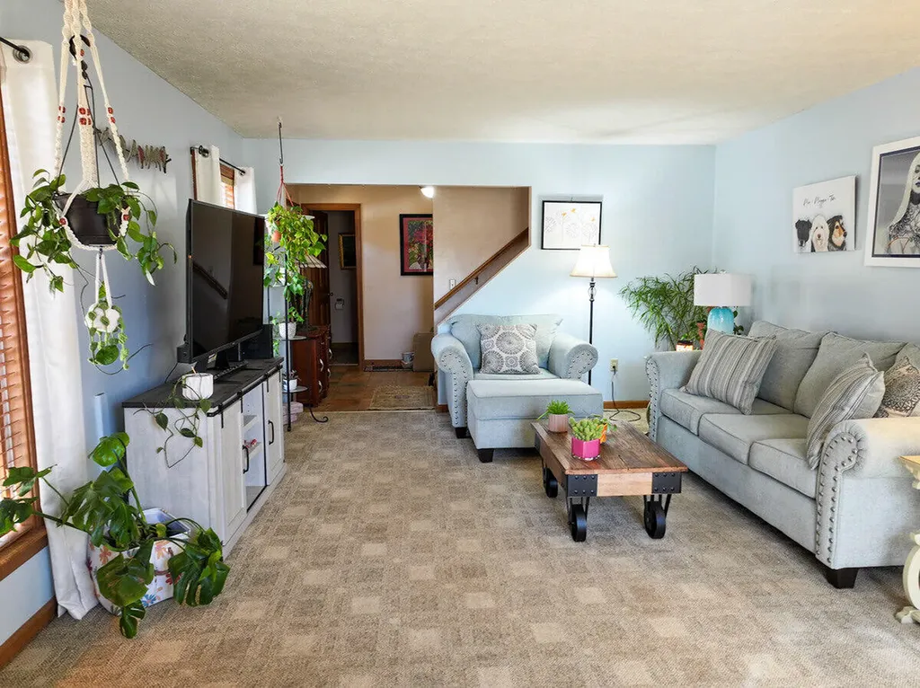 11 Kensington Terrace Lewiston ME 04240