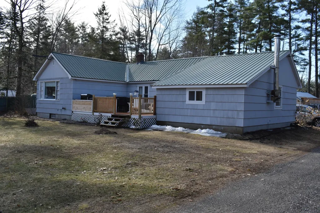 544 Ossipee Trail W Standish ME 04084