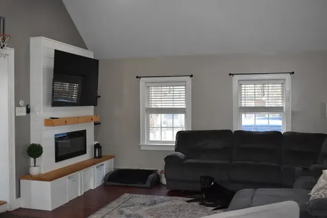 544 Ossipee Trail W Standish ME 04084