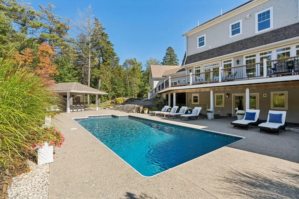 4 Cole Farm Drive Scarborough ME 04074