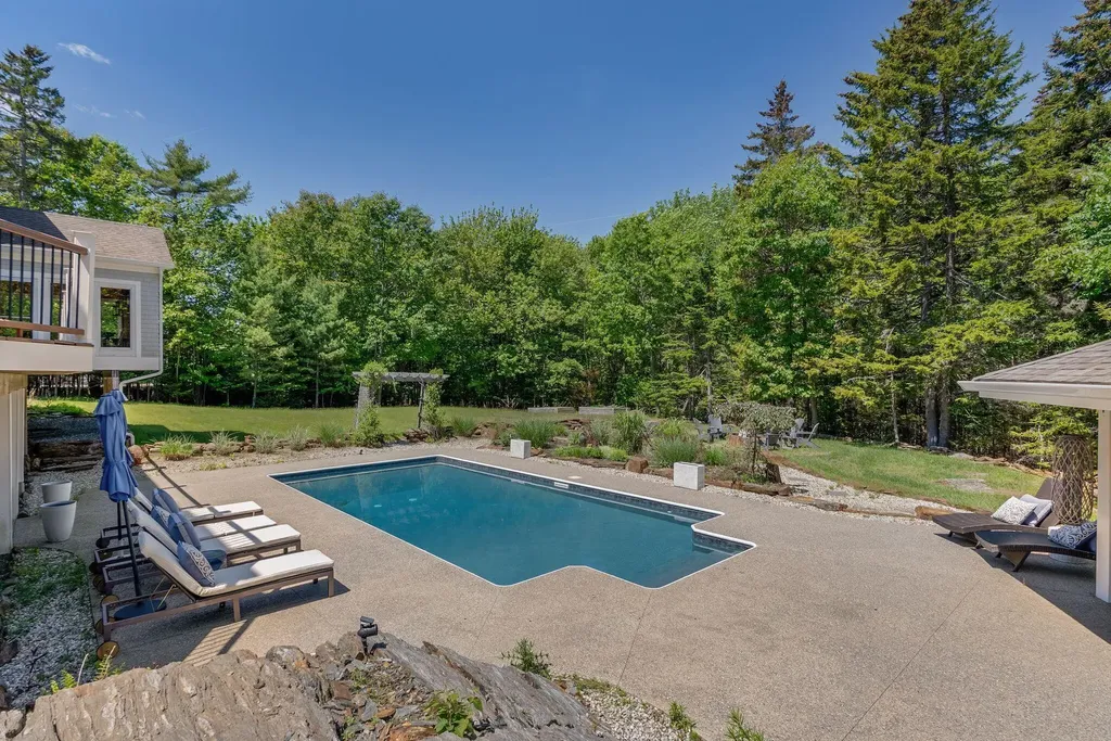 4 Cole Farm Drive Scarborough ME 04074
