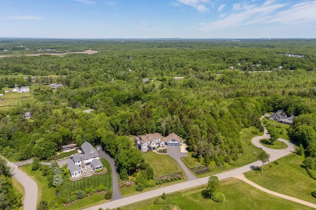 4 Cole Farm Drive Scarborough ME 04074