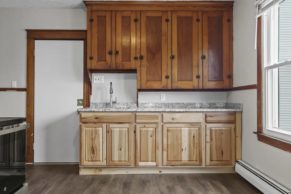 89 Walnut Street Lewiston ME 04240