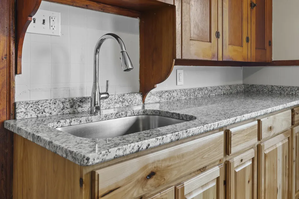 89 Walnut Street Lewiston ME 04240