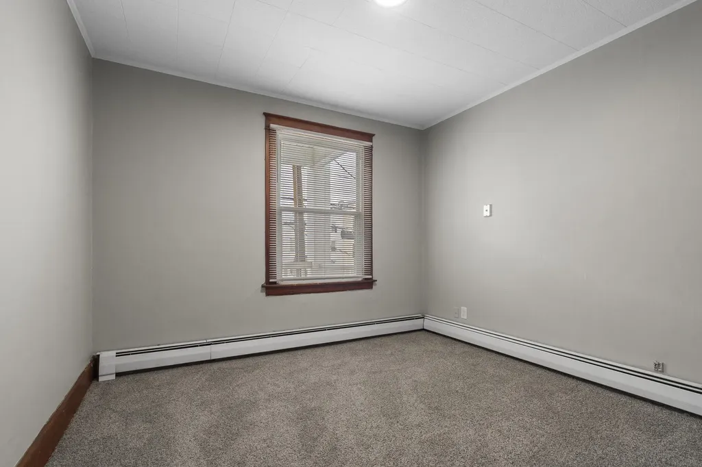 89 Walnut Street Lewiston ME 04240
