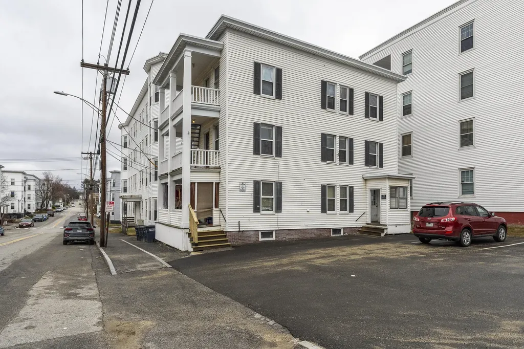89 Walnut Street Lewiston ME 04240