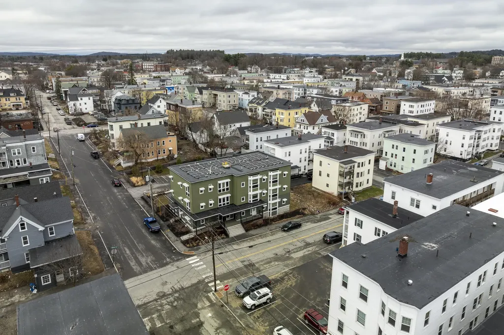 89 Walnut Street Lewiston ME 04240