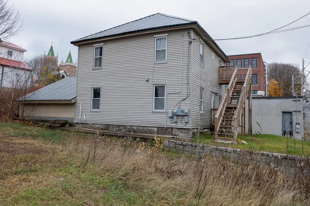 129 Washington Street Rumford ME 04276