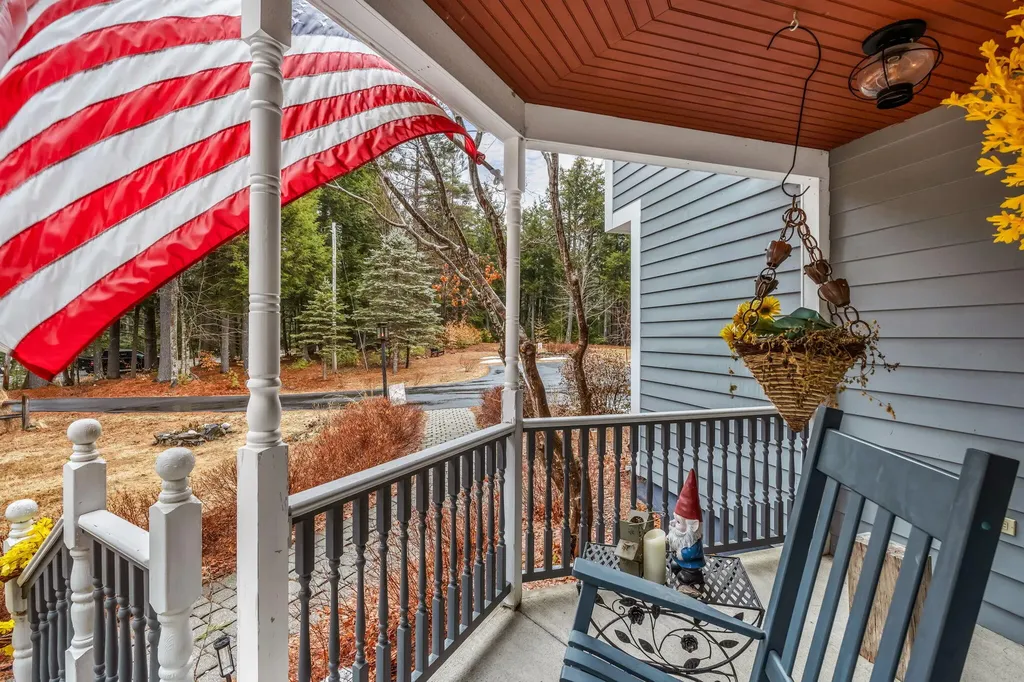 123 Fogg Road Readfield ME 04355