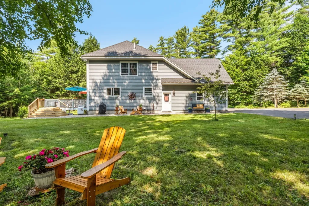 123 Fogg Road Readfield ME 04355