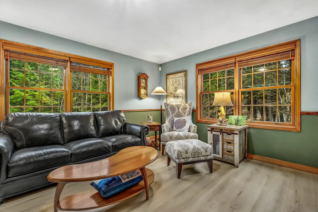 123 Fogg Road Readfield ME 04355