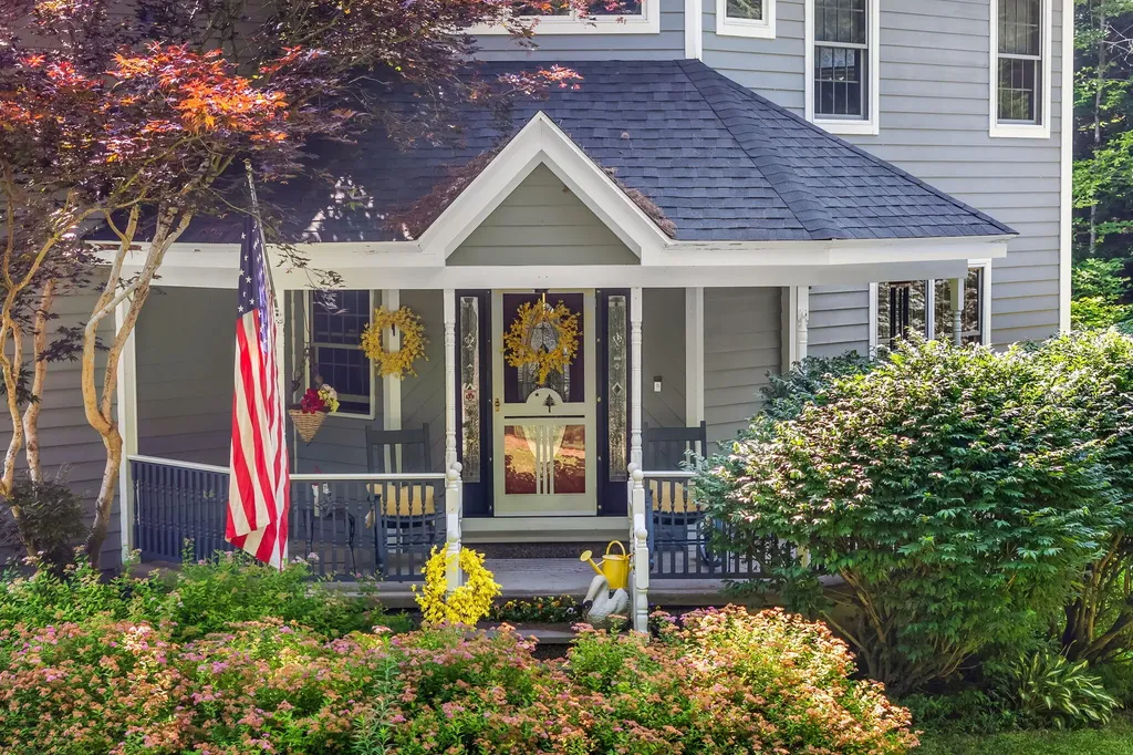 123 Fogg Road Readfield ME 04355