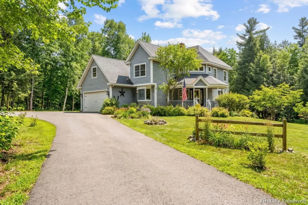 123 Fogg Road Readfield ME 04355