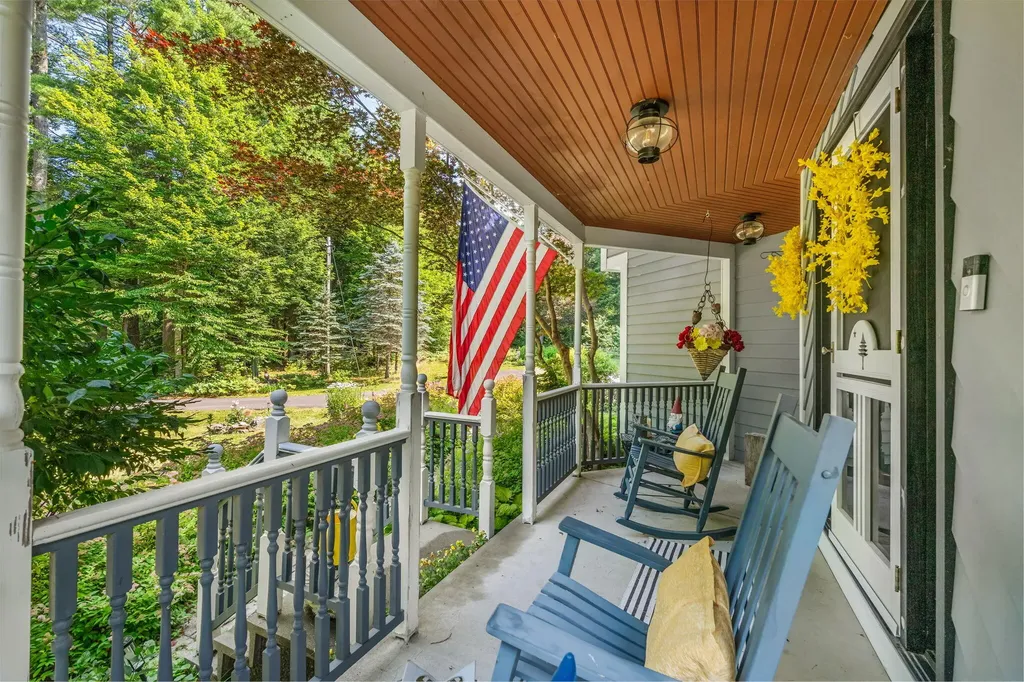 123 Fogg Road Readfield ME 04355