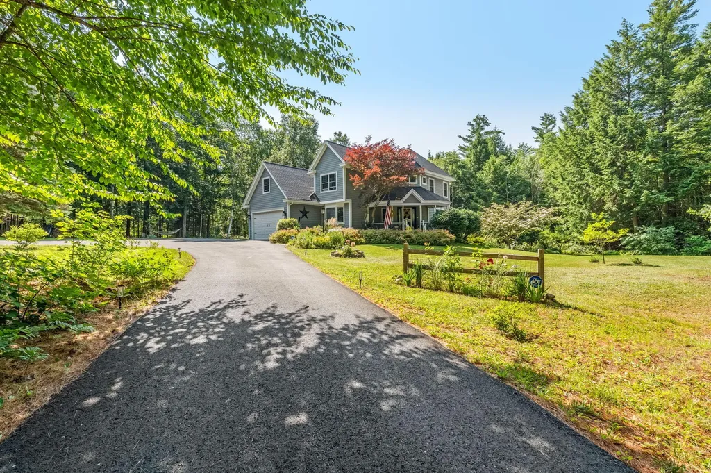 123 Fogg Road Readfield ME 04355