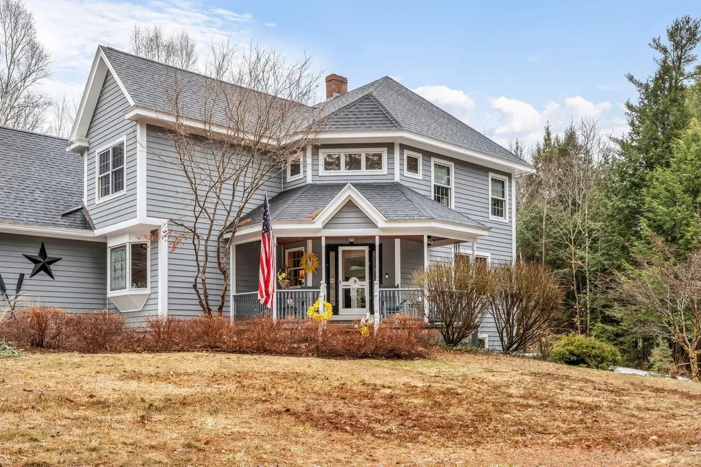 123 Fogg Road Readfield ME 04355