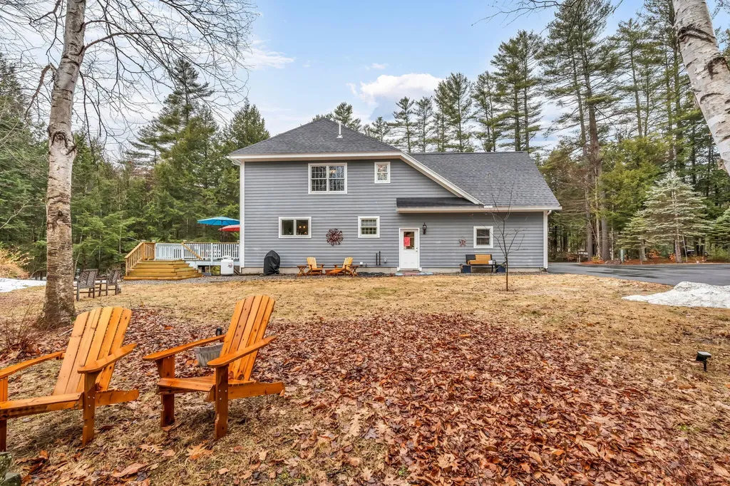 123 Fogg Road Readfield ME 04355