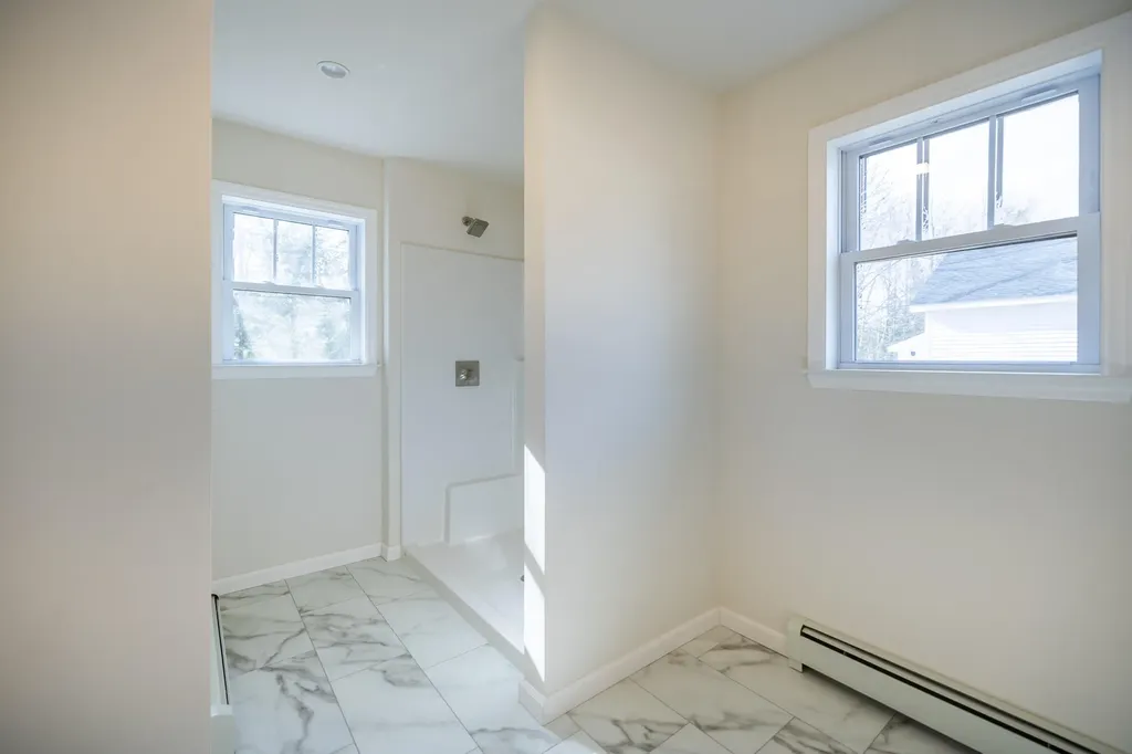 23 Streamside Drive Auburn ME 04210