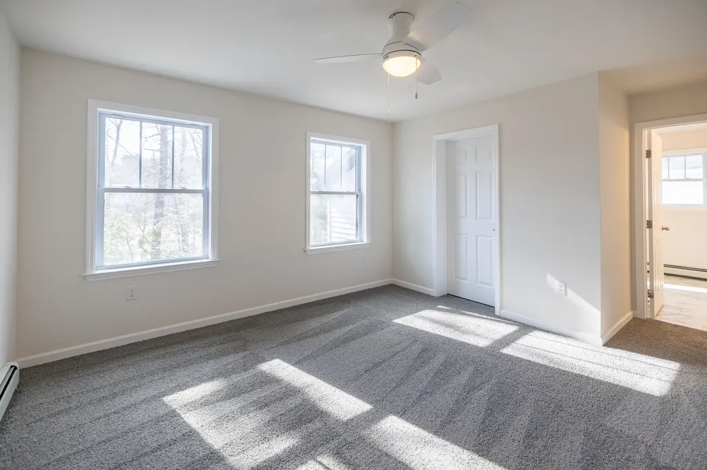 23 Streamside Drive Auburn ME 04210