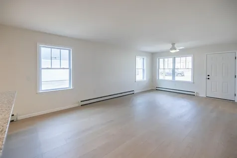 23 Streamside Drive Auburn ME 04210