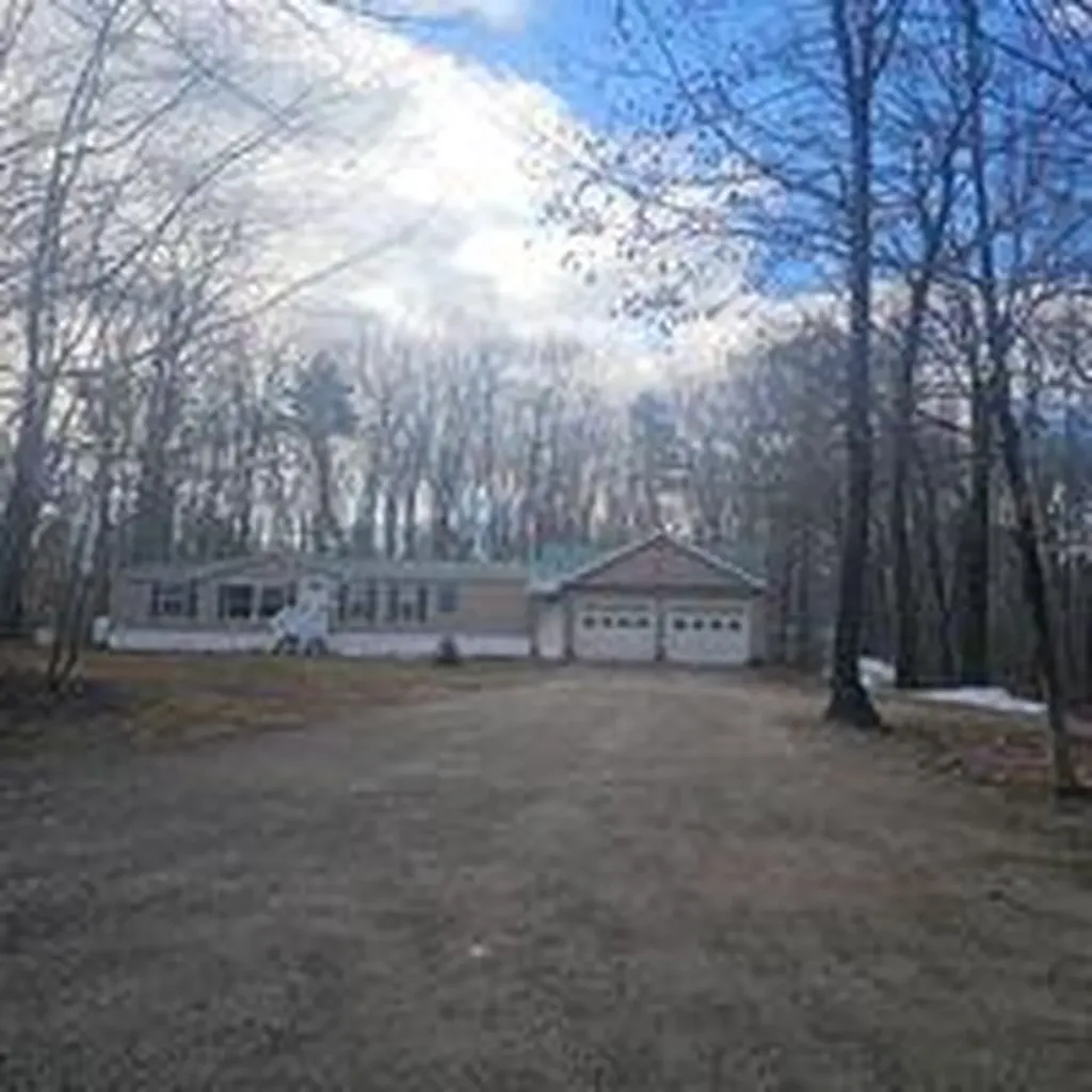 28 Lakewood Estates Lane Oxford ME 04270