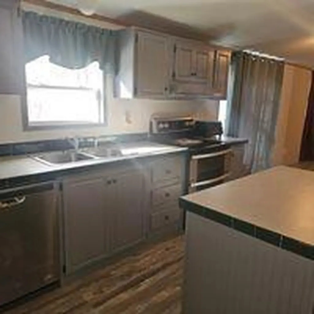 28 Lakewood Estates Lane Oxford ME 04270