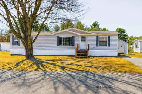 14 Town & Country Drive Lisbon ME 04250