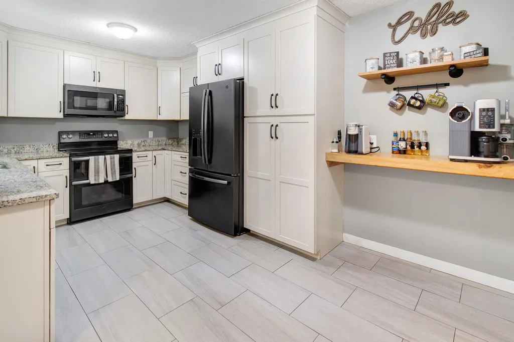 120 Brentwood Drive Auburn ME 04210