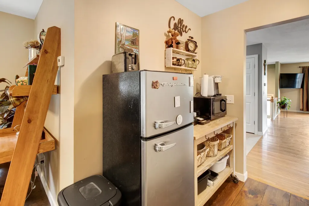 120 Brentwood Drive Auburn ME 04210